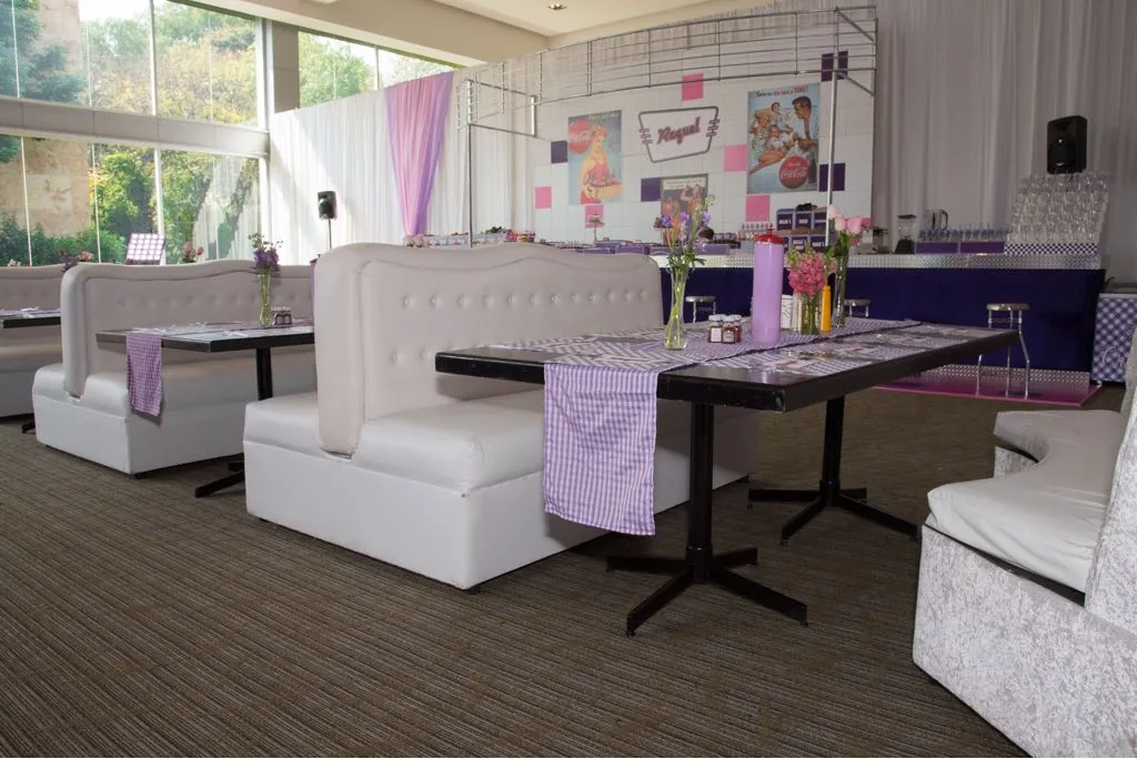 Mobiliario especial y de diseño en renta - Perfect Host CDMX