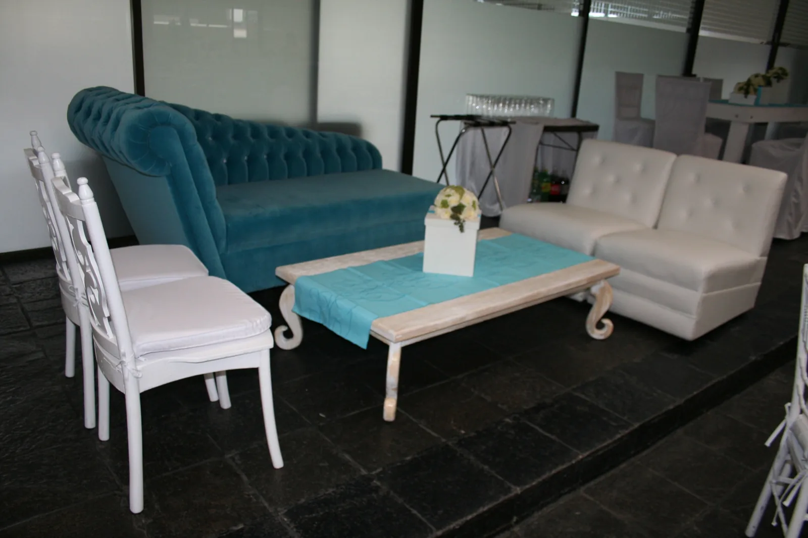 Mobiliario especial y de diseño en renta - Perfect Host CDMX