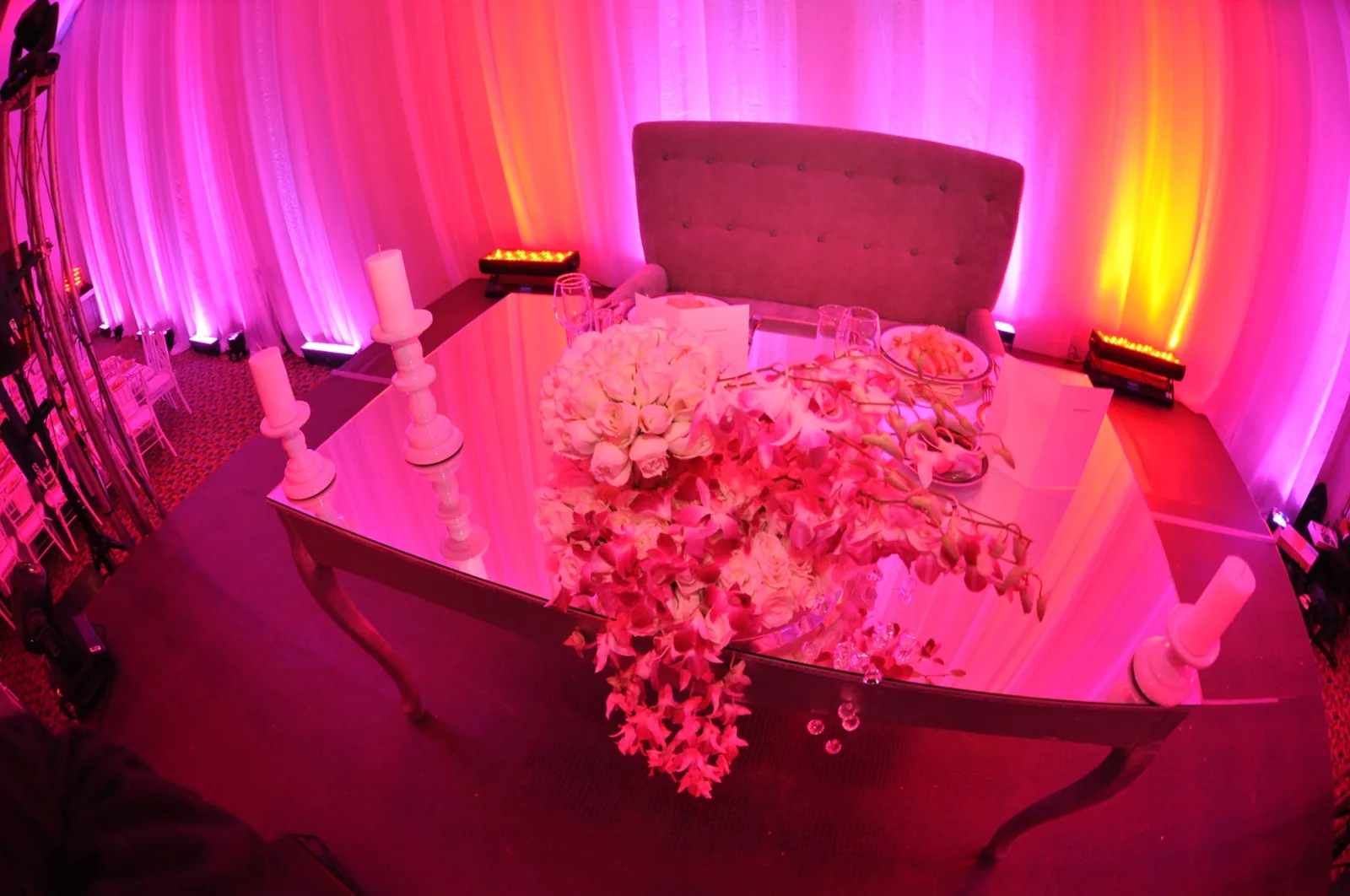 Mobiliario especial y de diseño en renta - Perfect Host CDMX